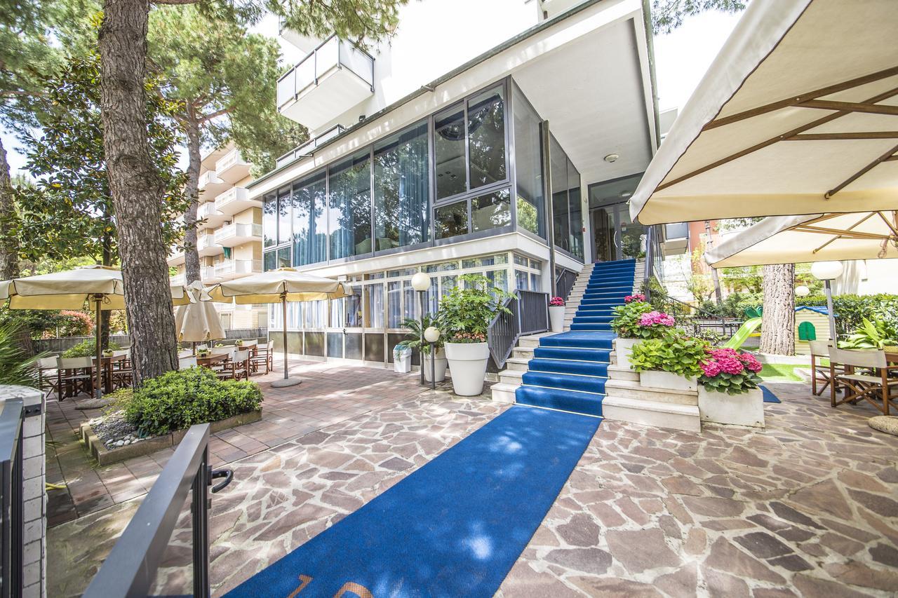 Renzo Hotel Cesenatico Exteriör bild